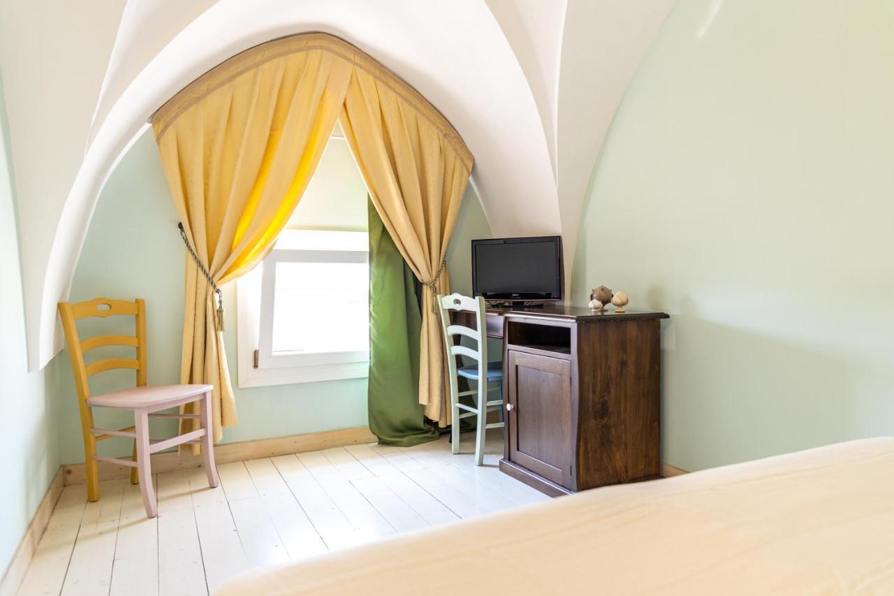 Palazzo Dante Bed & Breakfast อัลลิสเต ภายนอก รูปภาพ