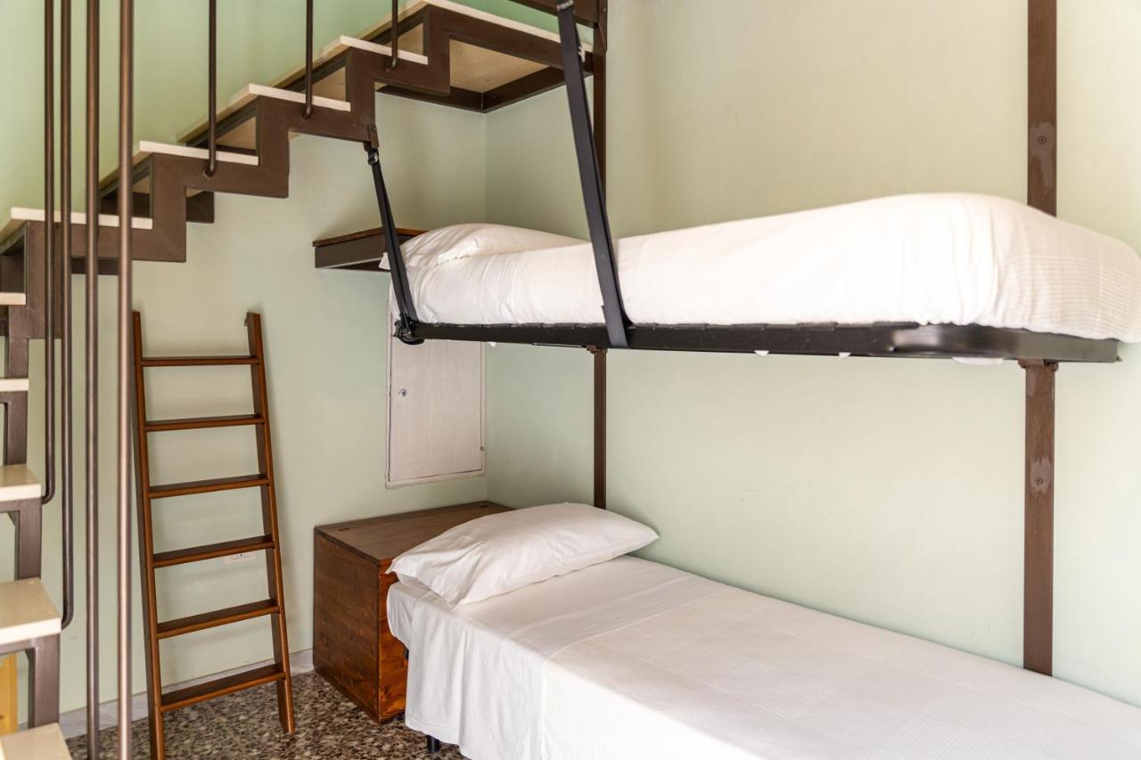 Palazzo Dante Bed & Breakfast อัลลิสเต ภายนอก รูปภาพ