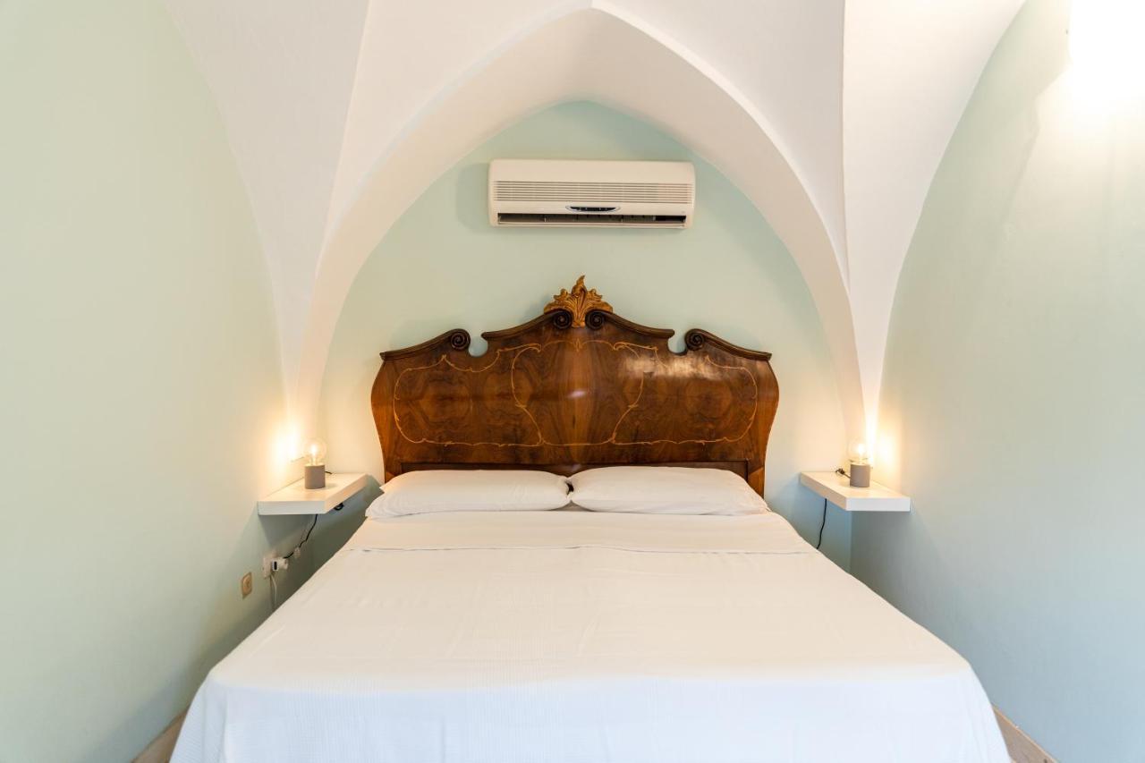 Palazzo Dante Bed & Breakfast อัลลิสเต ภายนอก รูปภาพ